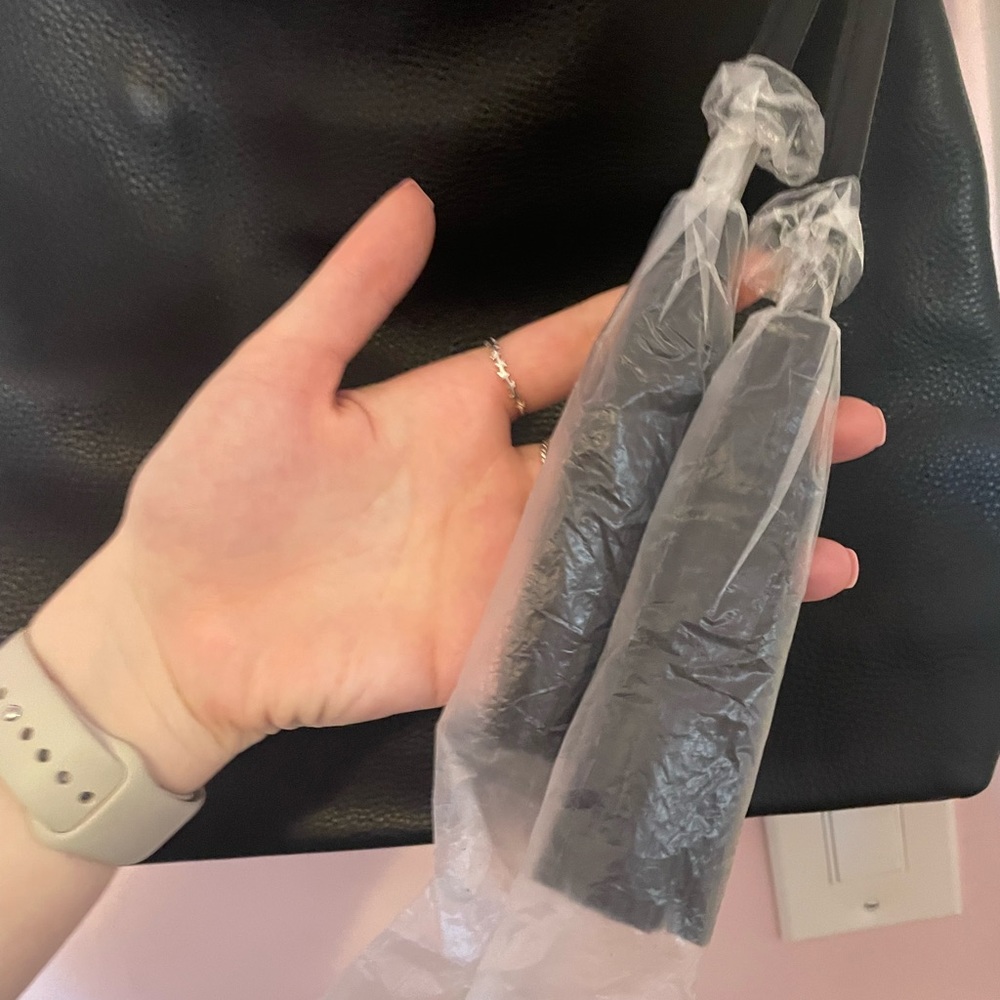 LAGGO Reed Handbag/Purse - Picture 3 of 5